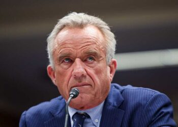 RFK Jr. Elimina a todos los miembros del Panel Asesor de Vacunas de CDC