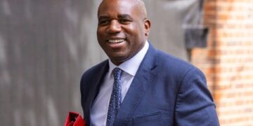 David Lammy, Secretario de Relaciones Exteriores, en una reunión del gabinete de Downing Street.