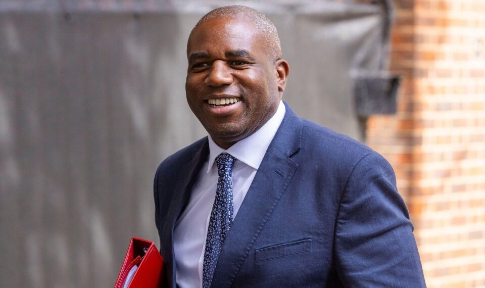 David Lammy, Secretario de Relaciones Exteriores, en una reunión del gabinete de Downing Street.