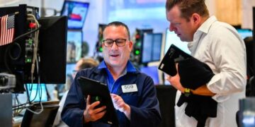 Revisión del mercado: las acciones reanudan las ganancias para mejorar el sentimiento de los inversores y el consumidor