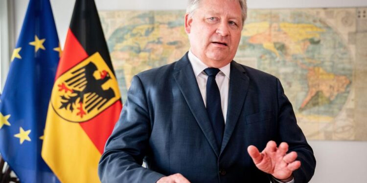 Bruno Kahl, presidente del Servicio Federal de Inteligencia alemán, fue entrevistado.