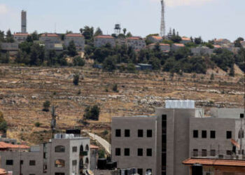 Las casas se muestran en el asentamiento israelí de Psagot en la Cisjordania ocupada, ubicada en Tawil Hill adyacente a las ciudades palestinas de Ramallah y Al-Bireh, el 29 de mayo de 2025.