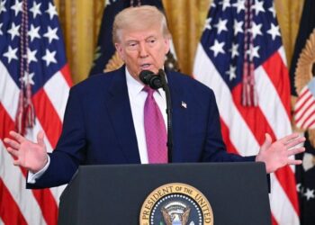 Trump advierte a Irán de represalia, dice que no tenía nada que ver con los ataques israelíes