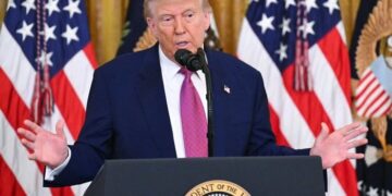 Trump advierte a Irán de represalia, dice que no tenía nada que ver con los ataques israelíes