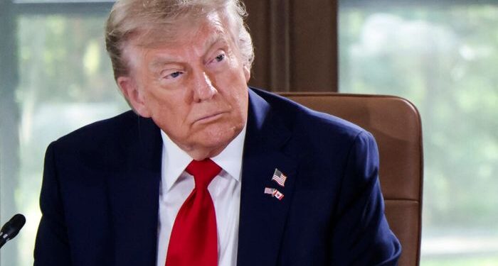 Trump dice que todos deberían "evacuar inmediatamente a Teherán"