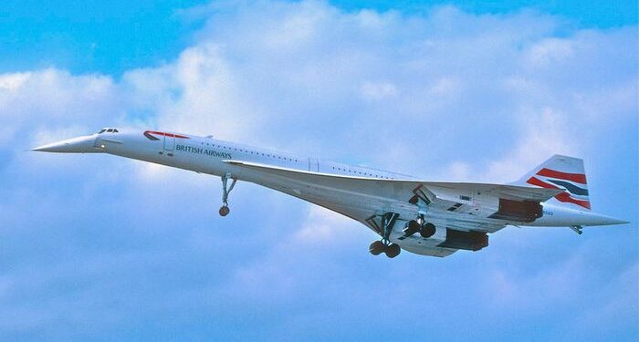 Trump firma órdenes sobre la desregulación de los autos voladores, el vuelo supersónico