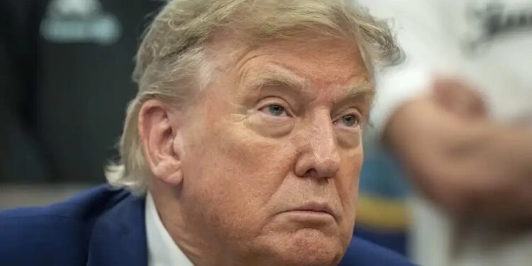 Primer plano de Donald Trump.