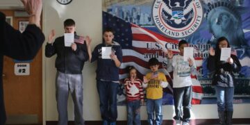 USCIS rescinde la política para permitir más restricciones a las personas 'apátridas'