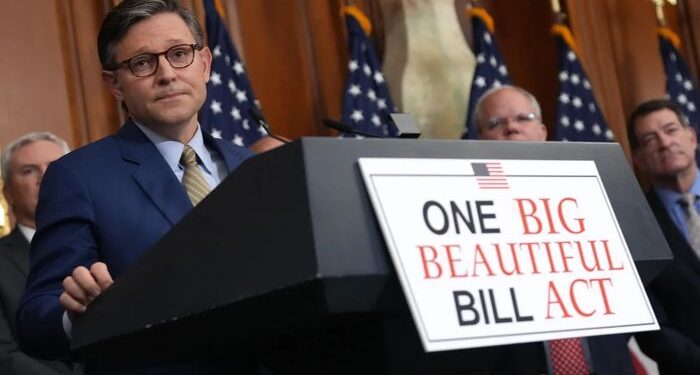 Venta de América: los peligros ocultos de la 'Big Big Beautiful Bill'