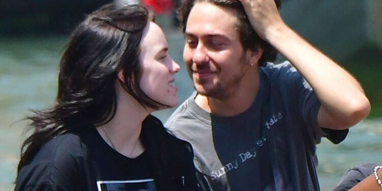 ¿Billie Eilish sale con Nat Wolff ahora?