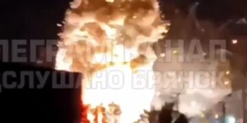 Una gran explosión y un incendio con detonaciones secundarias en el aeródromo de Bryansk condujo a la especulación de los canales de guerra rusos de que se utilizó un nuevo occidental misiles, con algunas afirmaciones de un Tauro suministrado alemán.