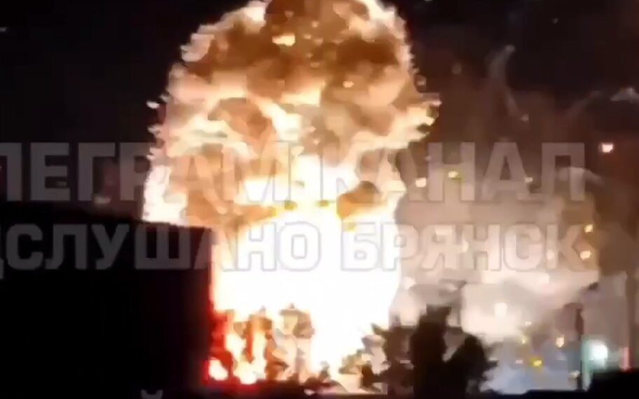 Una gran explosión y un incendio con detonaciones secundarias en el aeródromo de Bryansk condujo a la especulación de los canales de guerra rusos de que se utilizó un nuevo occidental misiles, con algunas afirmaciones de un Tauro suministrado alemán.
