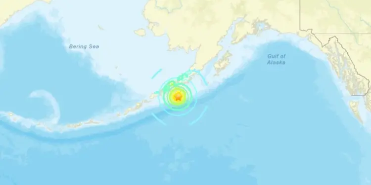 7.3 El terremoto de magnitud golpea en la costa de Alaska; Advertencia de tsunami emitida