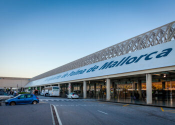 Terminal del aeropuerto Palma de Mallorca.