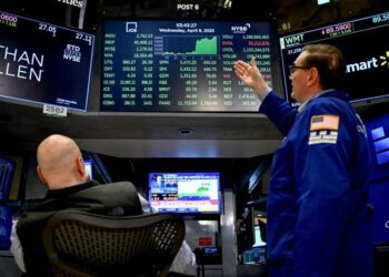 Aumento del 300 por ciento en los inversores estadounidenses defraudados por el fraude de acciones 'rampa y descuidada': FBI