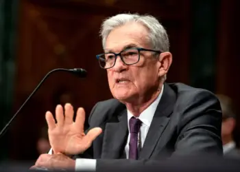 El presidente de la Fed, Jerome Powell, testifica ante el Comité del Senado de Banca, Vivienda y Asuntos Urbanos durante una audiencia para