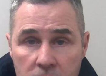 Mugshot de James Wellesley, acusado en un caso de fraude en el vino de £ 73 millones.