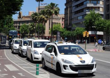 Taxis esperando en Palma de Mallorca.