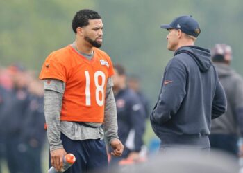 Con un objetivo de finalización del 70 por ciento, Bears estableció Bold Bar para Caleb Williams