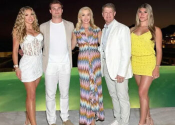 Conoce a Clark Hunt esposa Tavia Hunt e hijos