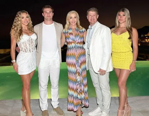 Conoce a Clark Hunt esposa Tavia Hunt e hijos