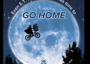 DHS usa una escena icónica de "ET" para decirle a los inmigrantes que