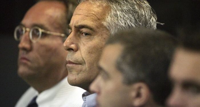 El DOJ dice que lanzar transcripciones de Epstein sirve "interés público" en la nueva presentación judicial