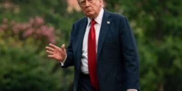 El Senado Dems cuestiona el posible "acuerdo secundario secreto" en el acuerdo de Trump Paramount