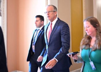 El Senado aprueba el paquete de recorte de gastos de $ 9 mil millones de Trump