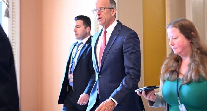 El Senado aprueba el paquete de recorte de gastos de $ 9 mil millones de Trump