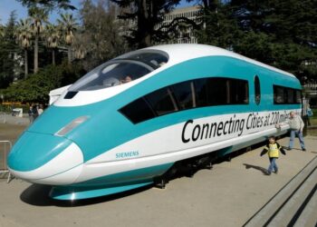 El administrador de Trump cancela los fondos para el proyecto ferroviario de alta velocidad de California