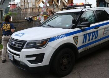 El agente de la Patrulla Fronteriza fuera de servicio disparó en Nueva York en aparente robo que salió mal