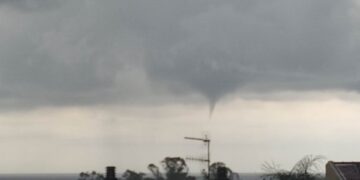Peso de agua sobre los tejados.