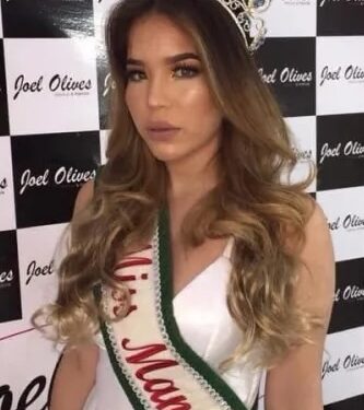 Retrato de Esther Gabriela Murillo Cruz, una reina de belleza.