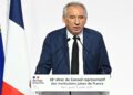 Francois Bayrou hablando en el Consejo Representante de Instituciones Judías de la Cena de Francia.