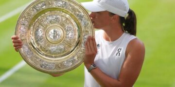 IGA Swiatek derrota a Amanda Anisimova 6–0, 6–0 para ganar su primer título de Wimbledon