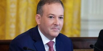 La EPA se mueve para revocar el hallazgo que permite la regulación climática