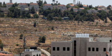 Las casas se muestran en el asentamiento israelí de Psagot en la Cisjordania ocupada, ubicada en Tawil Hill adyacente a las ciudades palestinas de Ramallah y Al-Bireh, el 29 de mayo de 2025.