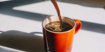 La cafeína puede ralentizar el envejecimiento celular activando una respuesta al estrés protector