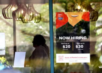 La economía estadounidense agrega 147,000 nuevos empleos, la tasa de desempleo se sumerge al 4.1 por ciento en junio