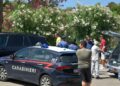 Carabinieri en una escena de accidente automovilístico.