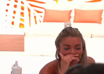 Love Island Helena enfrenta una reacción violenta sobre Tweet resurgido