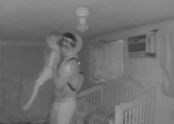 El momento inquietante de cuatro años fue secuestrado por Brown