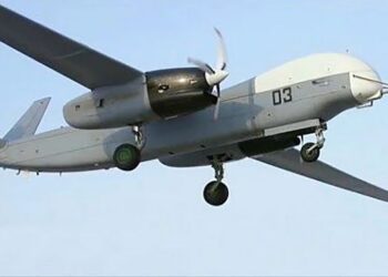 Reconocimiento de Altius de largo alcance y golpear a drones en vuelo.