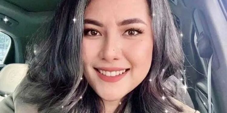 Mujer arrestada por chantajando monjes budistas.