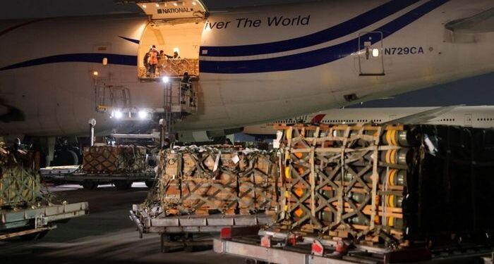 Nosotros para enviar más armas defensivas a Ucrania