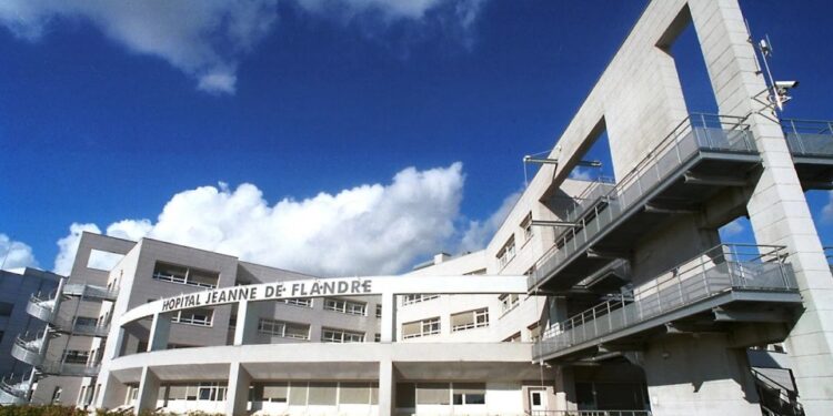 Hôpital Jeanne de Flandre en Francia.