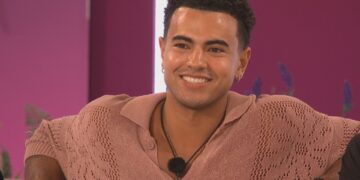 Por qué Harrison dejó Love Island en medio de la reacción de los fanáticos y el escrutinio
