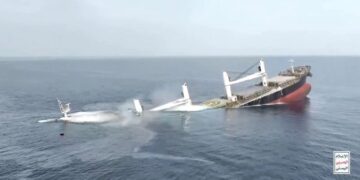 Rescate en curso después del último ataque hutí en el barco en el Mar Rojo