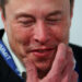 Elon Musk, CEO de Tesla y X, asiste a la Cumbre de Seguridad AI en Bletchley Park, el 1 de noviembre de 2023, en Bletchley, Inglaterra.